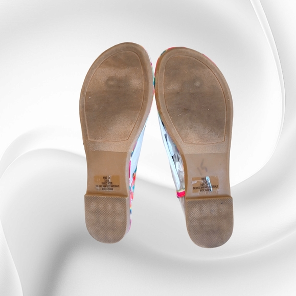 Report Toucan Women's Colorful Gemstones Embellished Flat Sandals - Picture 15 of 16